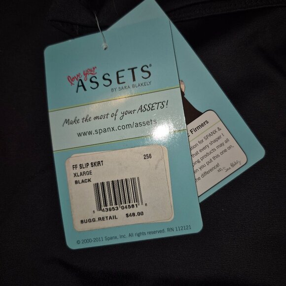 NWT SPANX Love Your Assets Black Half Slip (M & XL) - Picture 2 of 8